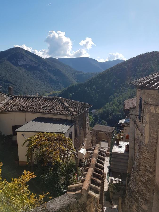 Borgo Nel Tempo Apartment Collestatte Exterior photo